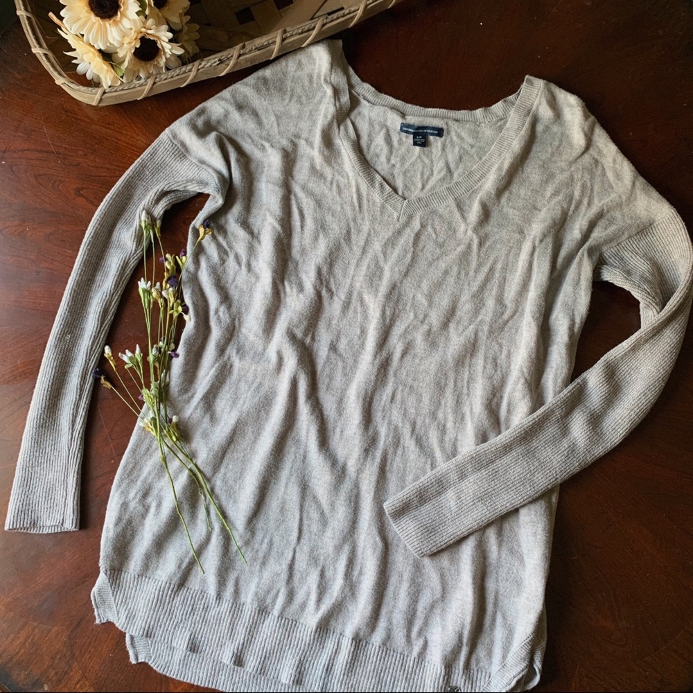 American Eagle | v-neck sweater